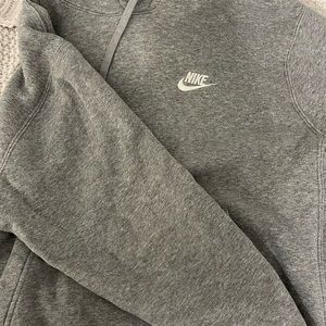 gray nike hoddie small